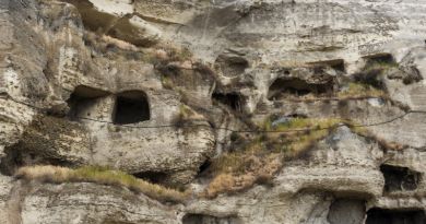 Экскурсия из Ялты: Пещерный город Мангуп-Кале фото 5986